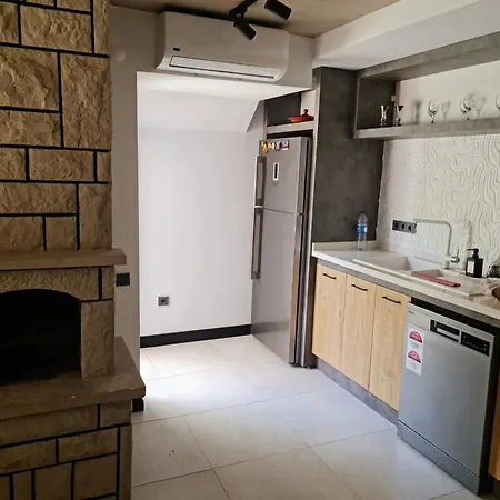 Lemonade Apartment *